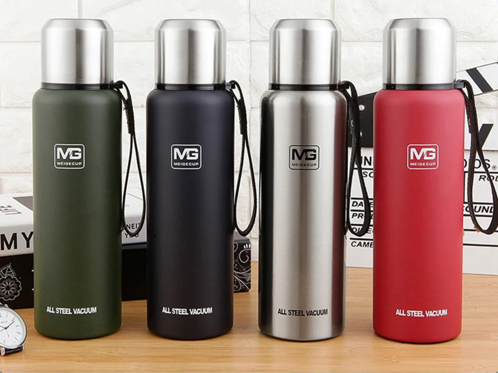 Garrafa Térmica UPORS – Aço Inoxidável, Parede Dupla, 500 ml a 1500 ml