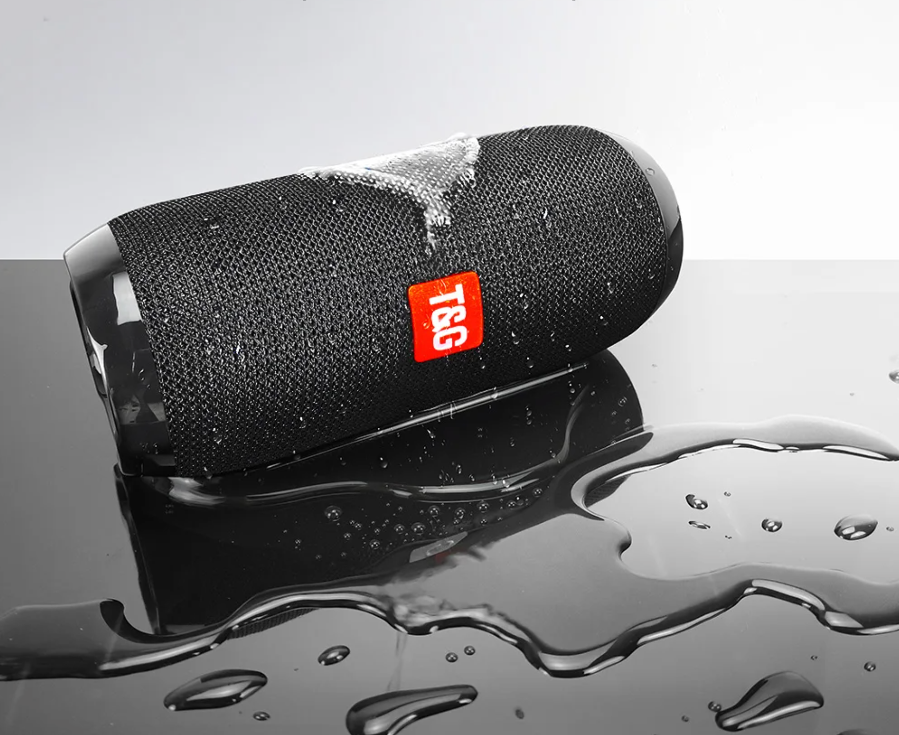 Coluna Bluetooth TG117, Impermeável e Portátil com Surround 3D - Suporte para TF e Rádio