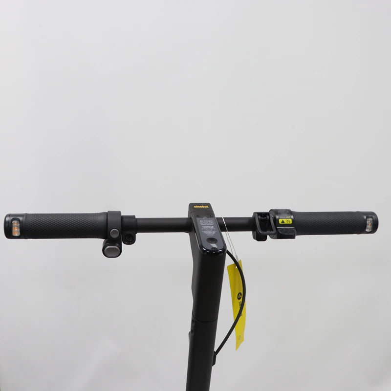 Trotinete SEGWAY Max G2 Ninebot - Elétrica, Velocidade Máx 35 km/h, Alcance de Até 70 km