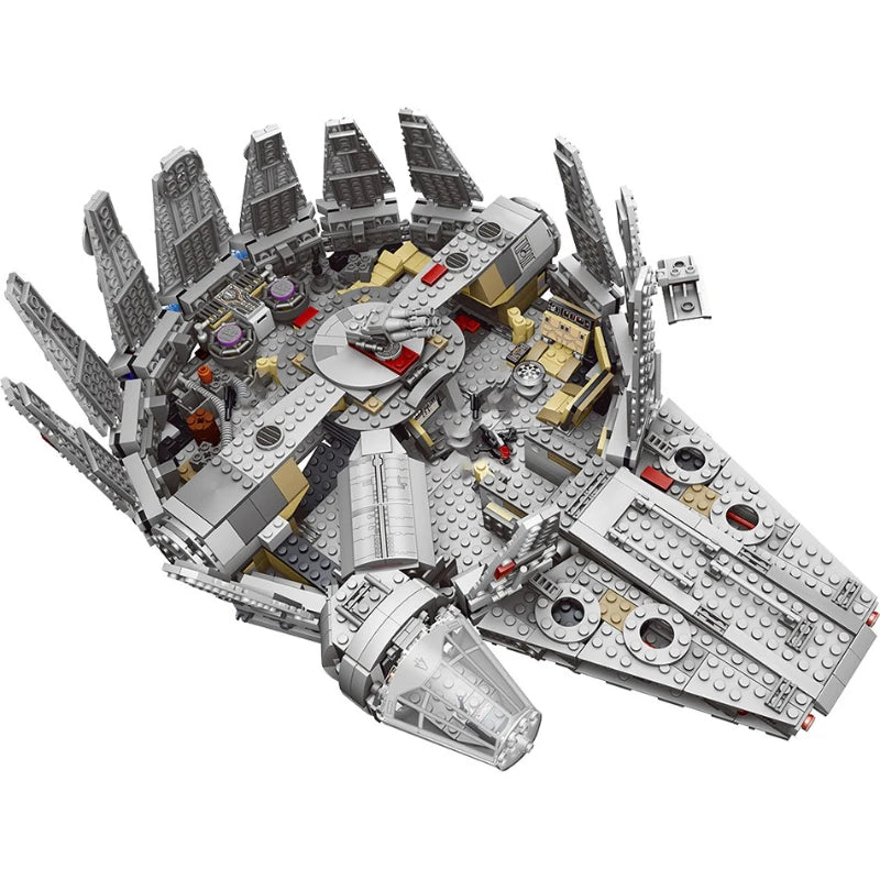 Star Wars Millennium Falcon – Blocos de Construção, Nave espacial
