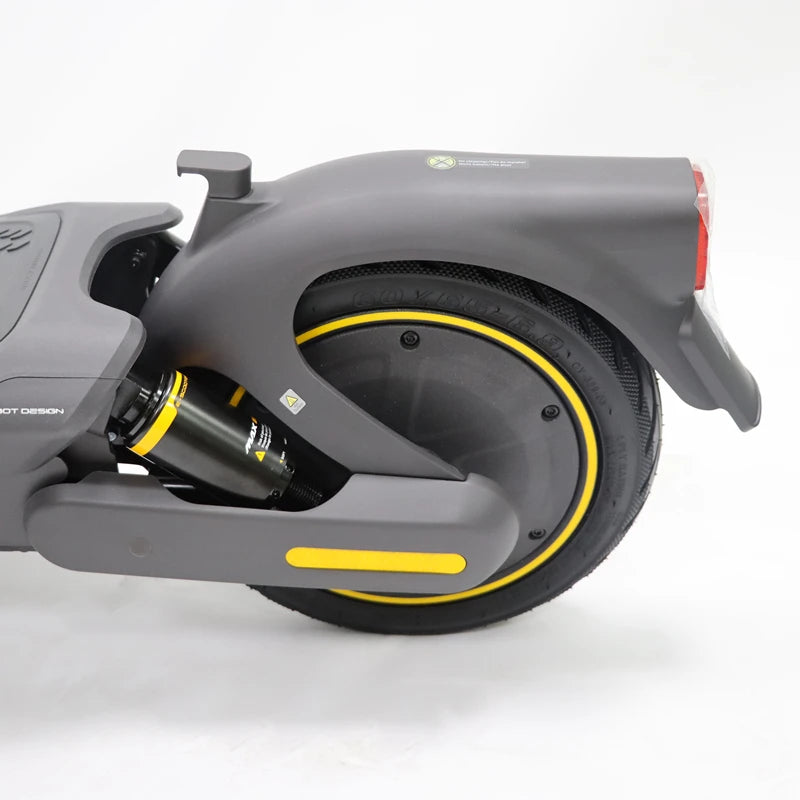 Trotinete SEGWAY Max G2 Ninebot - Elétrica, Velocidade Máx 35 km/h, Alcance de Até 70 km