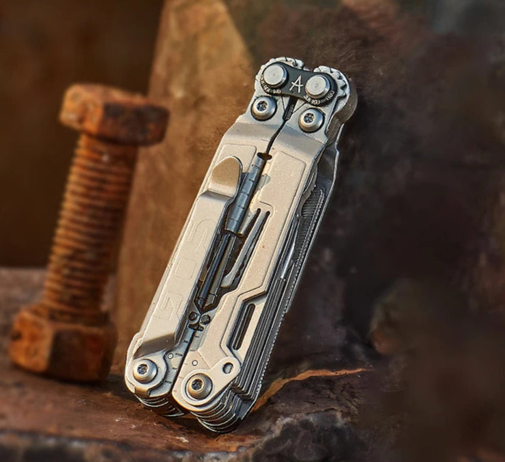 Multi-Ferramenta SOG 18 em 1 – Alicate Dobrável, Facas, Tesoura, Chaves e Abridores