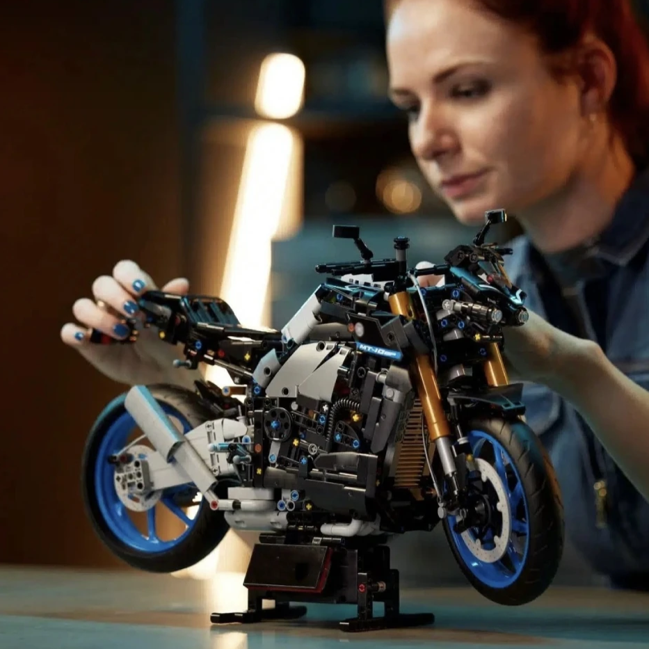 Moto MT-10 SP – Blocos de Construção Avançado, Desafio de Montagem