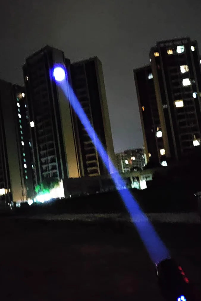 Lanterna LED Recarregável - 1500W, Super Potente, Zoom Telescópico, 6000m Alcance