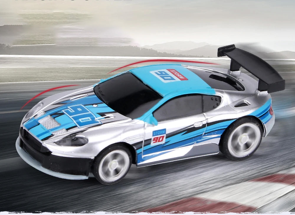 Mini Carro RC 1:58 - Carro Telecomandado em Lata, 2.4GHz, Embalagem em Lata PVC